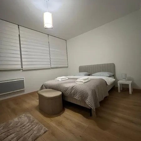 Lägenhet Spacious And Modern Loft With Balneo Space *